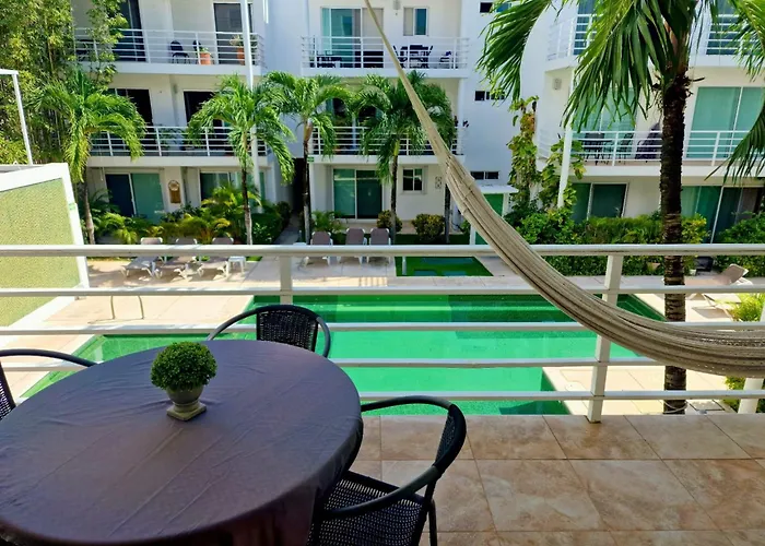 Tranquil Pool Walk To 5th Ave And * Playa del Carmen